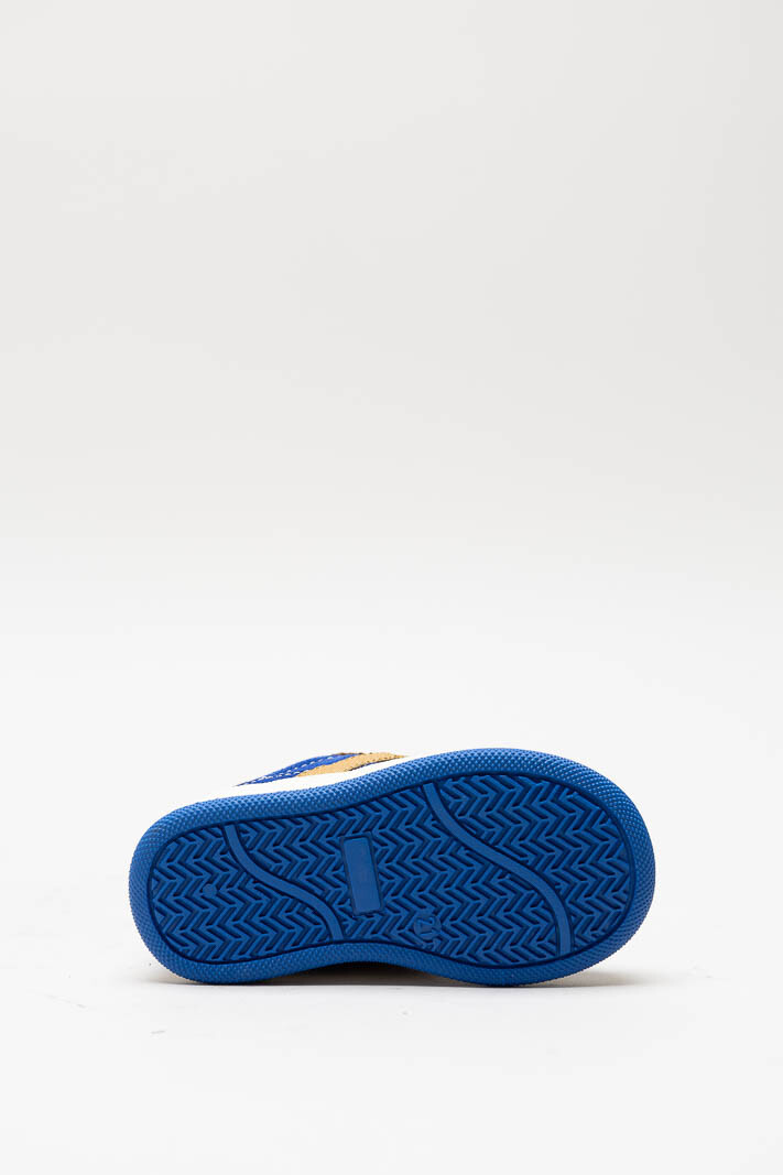 zoom in on Blauw Sneaker image Blauw Sneaker image