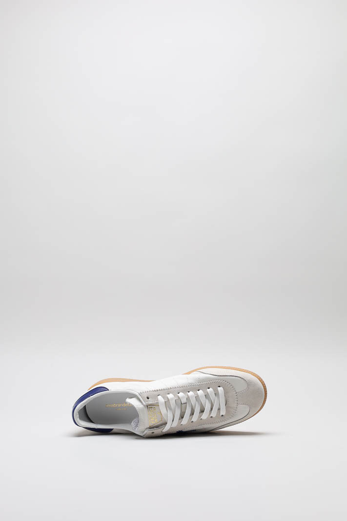 zoom in on Wit Sneaker image Wit Sneaker image