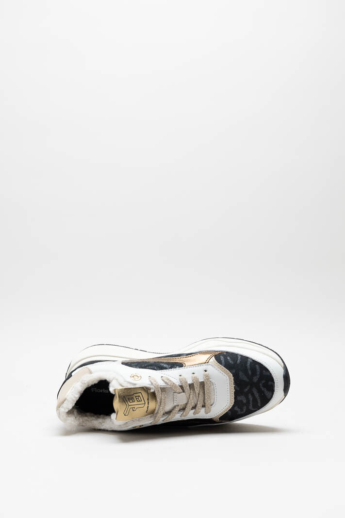 zoom in on Wit Sneaker image Wit Sneaker image