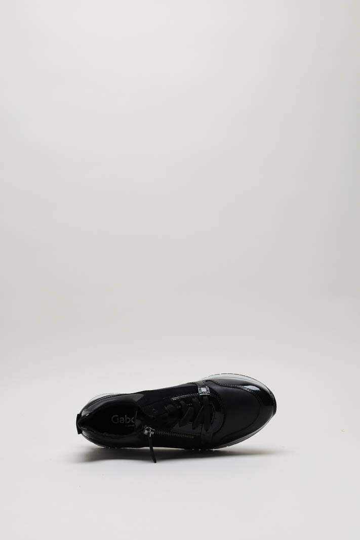 zoom in on Zwart Sneaker image Zwart Sneaker image