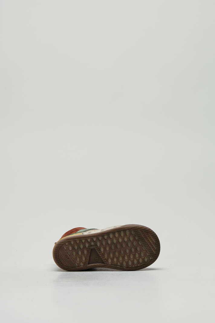 zoom in on Bruin Sneaker image Bruin Sneaker image