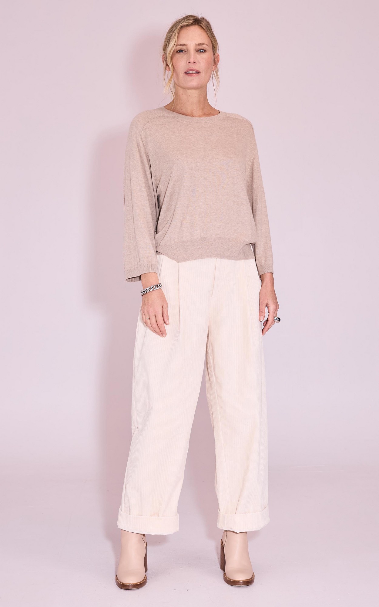 Beige Trui image