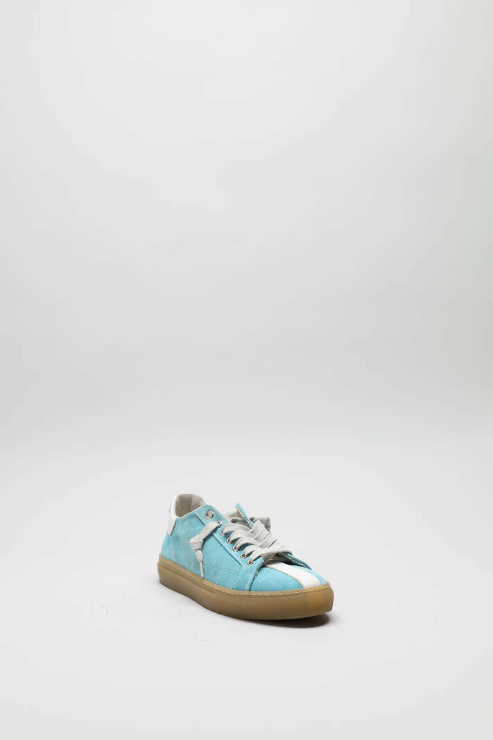 zoom in on Blauw Sneaker image Blauw Sneaker image