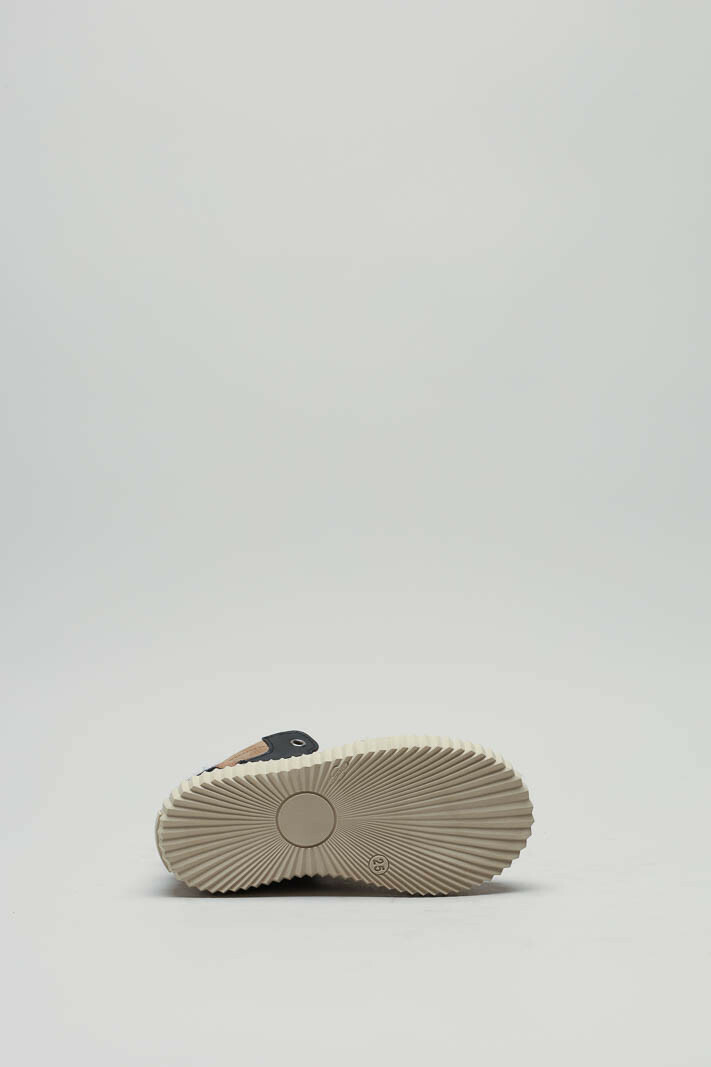 zoom in on Lichtbruin Sneaker image Lichtbruin Sneaker image