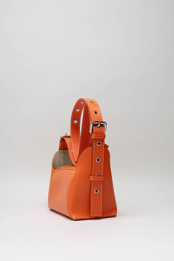 Oranje Cross body image