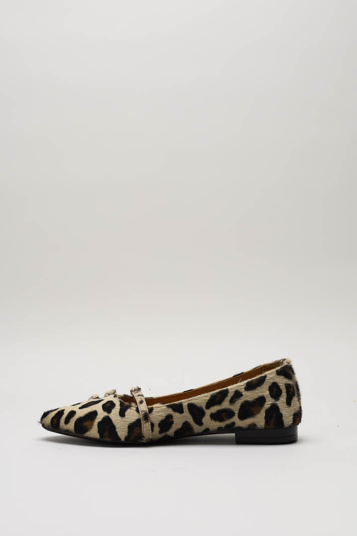 Beige Ballerina image