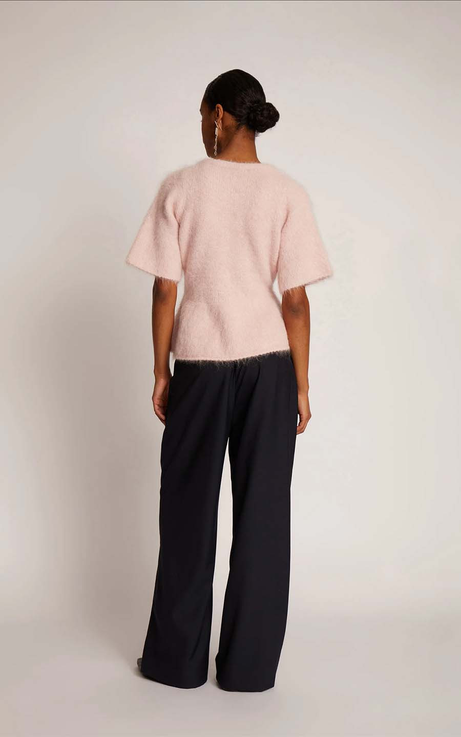 zoom in on Roze Sweater/trui image Roze Sweater/trui image