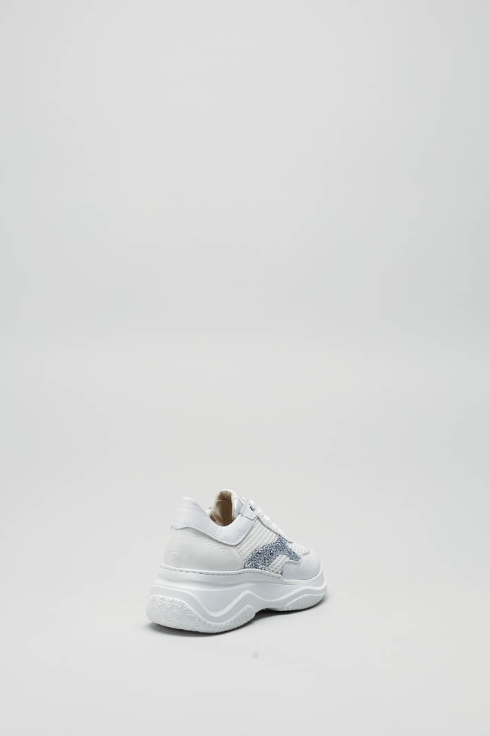zoom in on Wit Sneaker image Wit Sneaker image