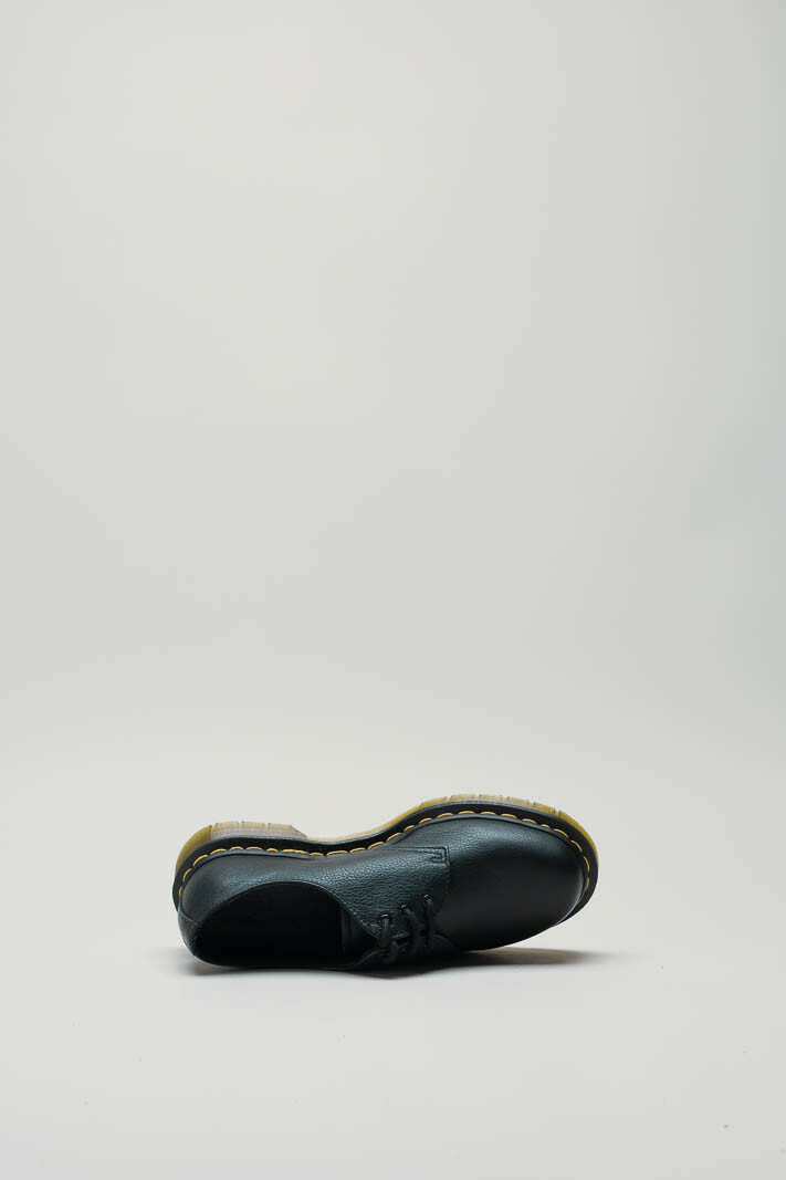 zoom in on Zwart Veterschoen image Zwart Veterschoen image