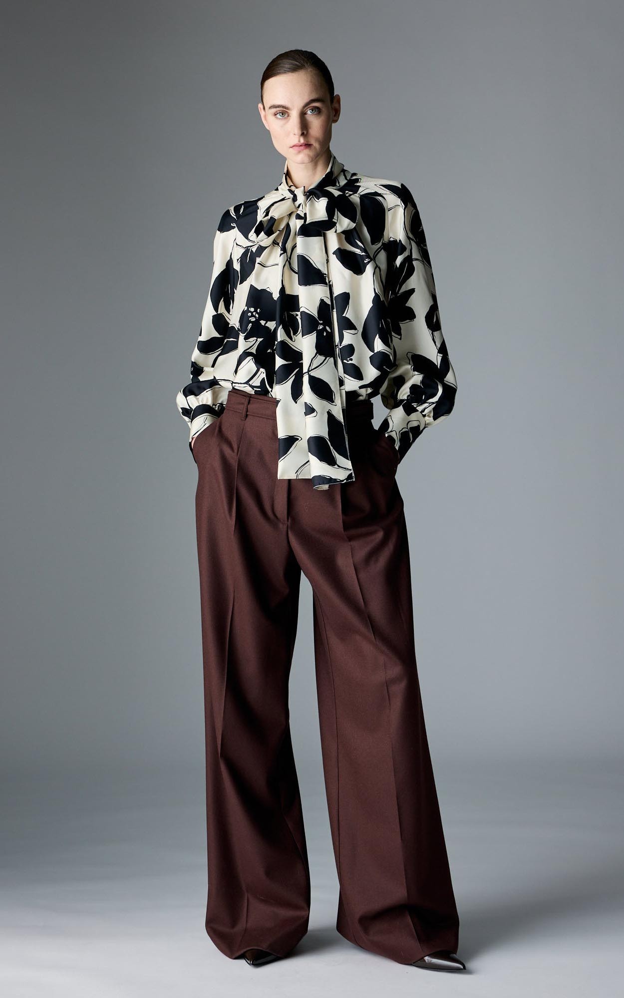 Donkerbruin Broek image