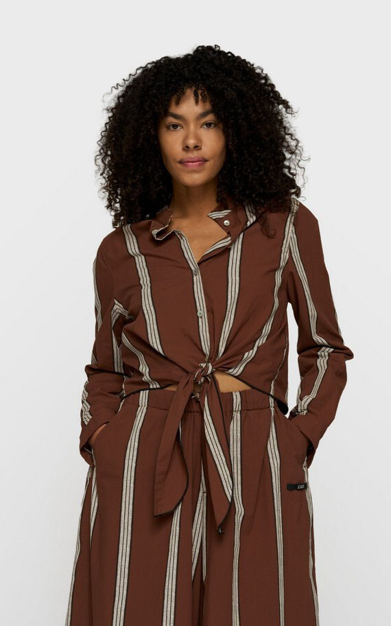 Bruin Blouse