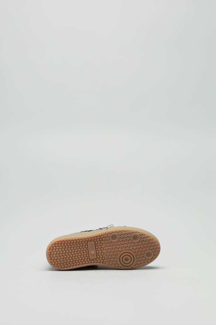 zoom in on Groen Sneaker image Groen Sneaker image