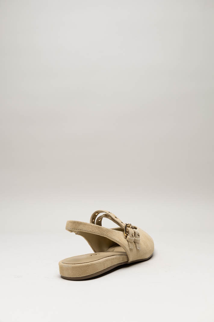 Beige Ballerina image