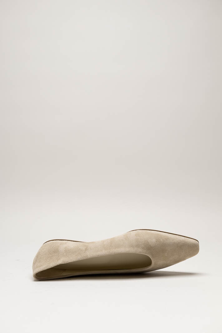 Taupe Ballerina image