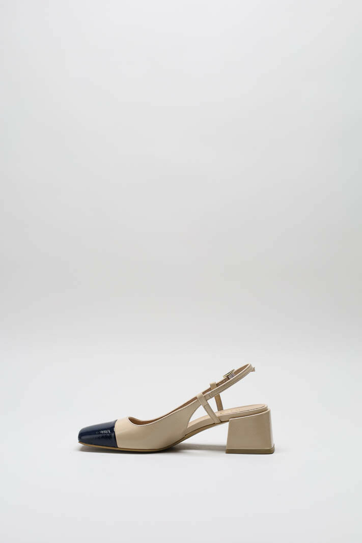 zoom in on Nude Pump image Nude Pump image