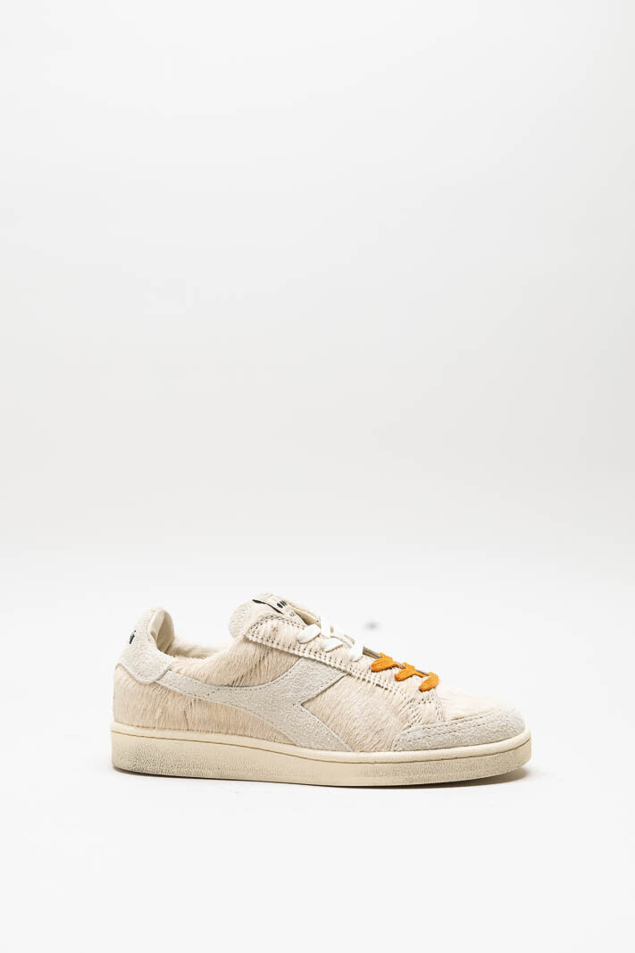 Beige Sneaker
