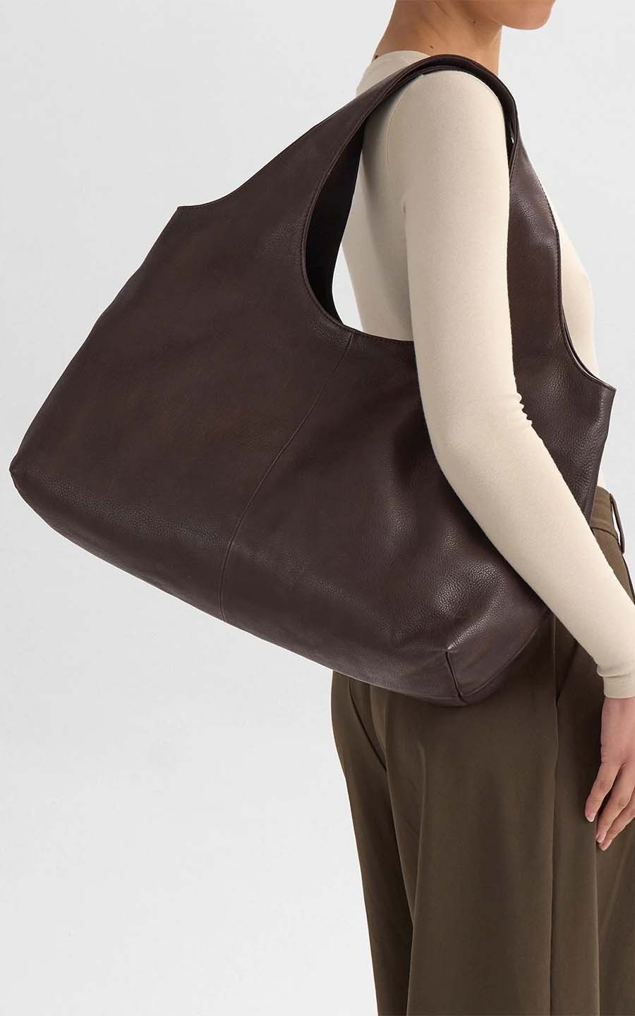 Bruin Shopper image
