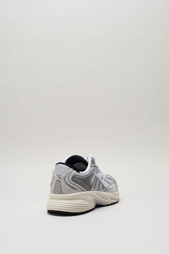 zoom in on Grijs Sneaker image Grijs Sneaker image