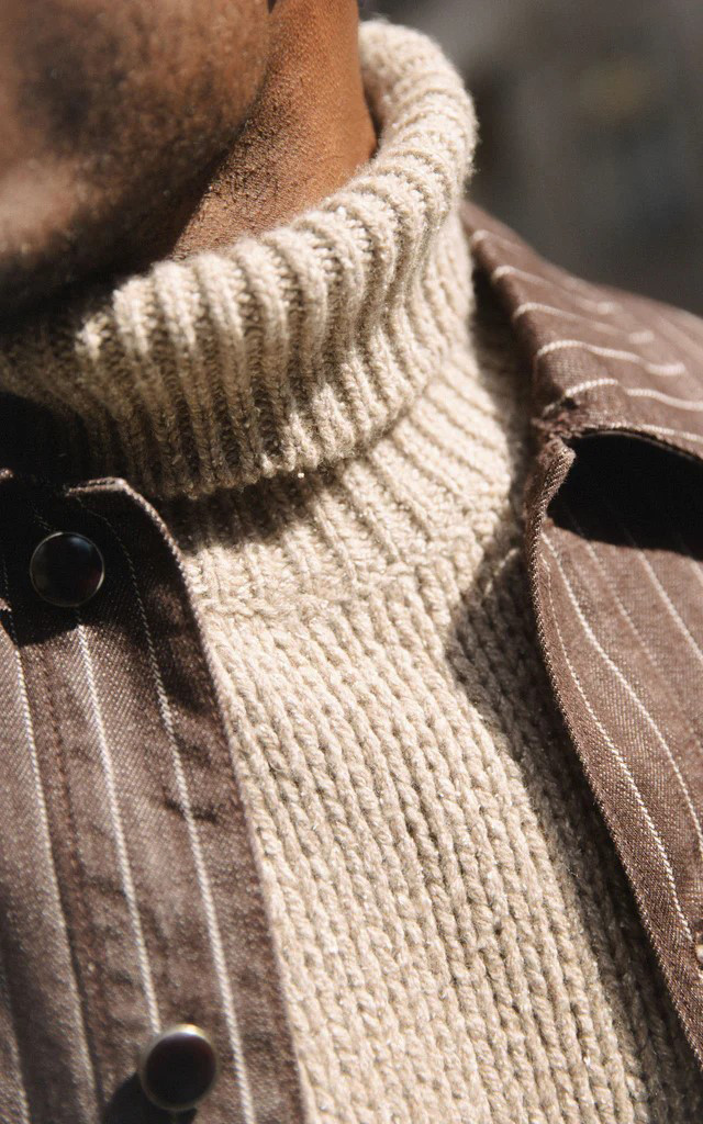 Beige Trui image