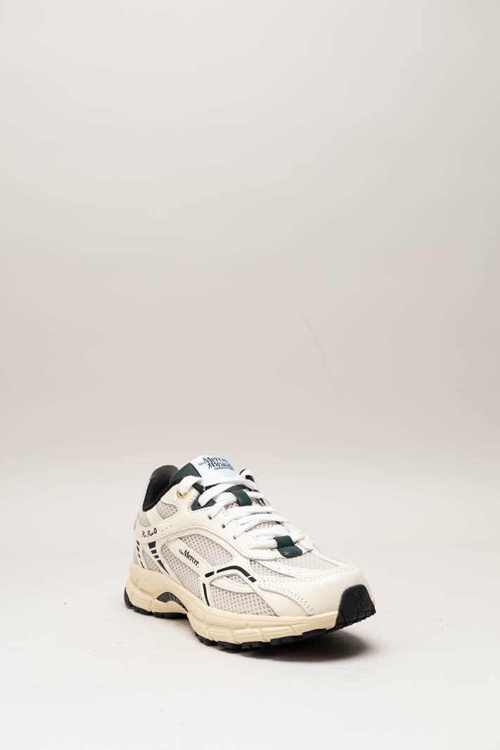Ecru Sneaker