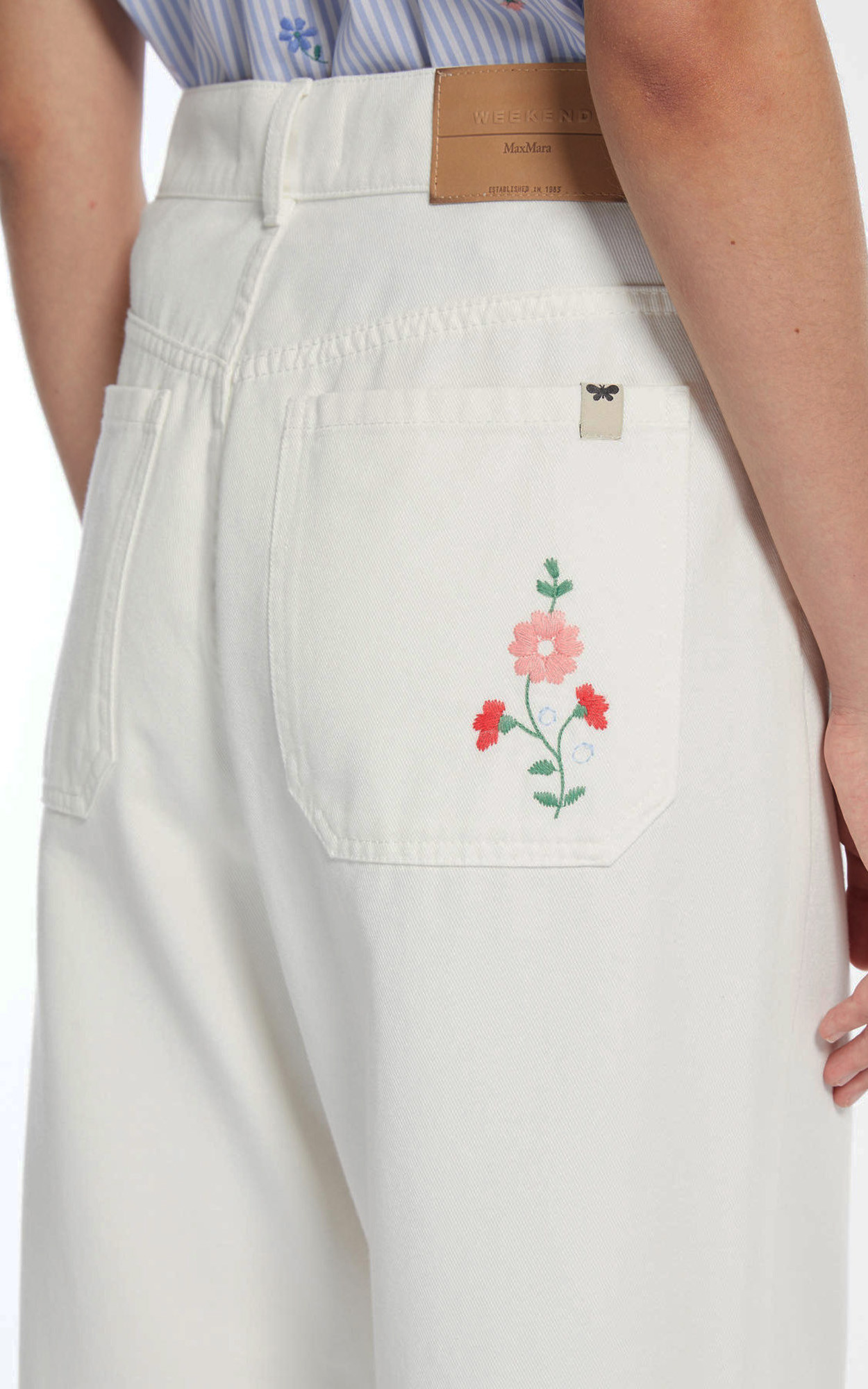 zoom in on Ecru Broek image Ecru Broek image