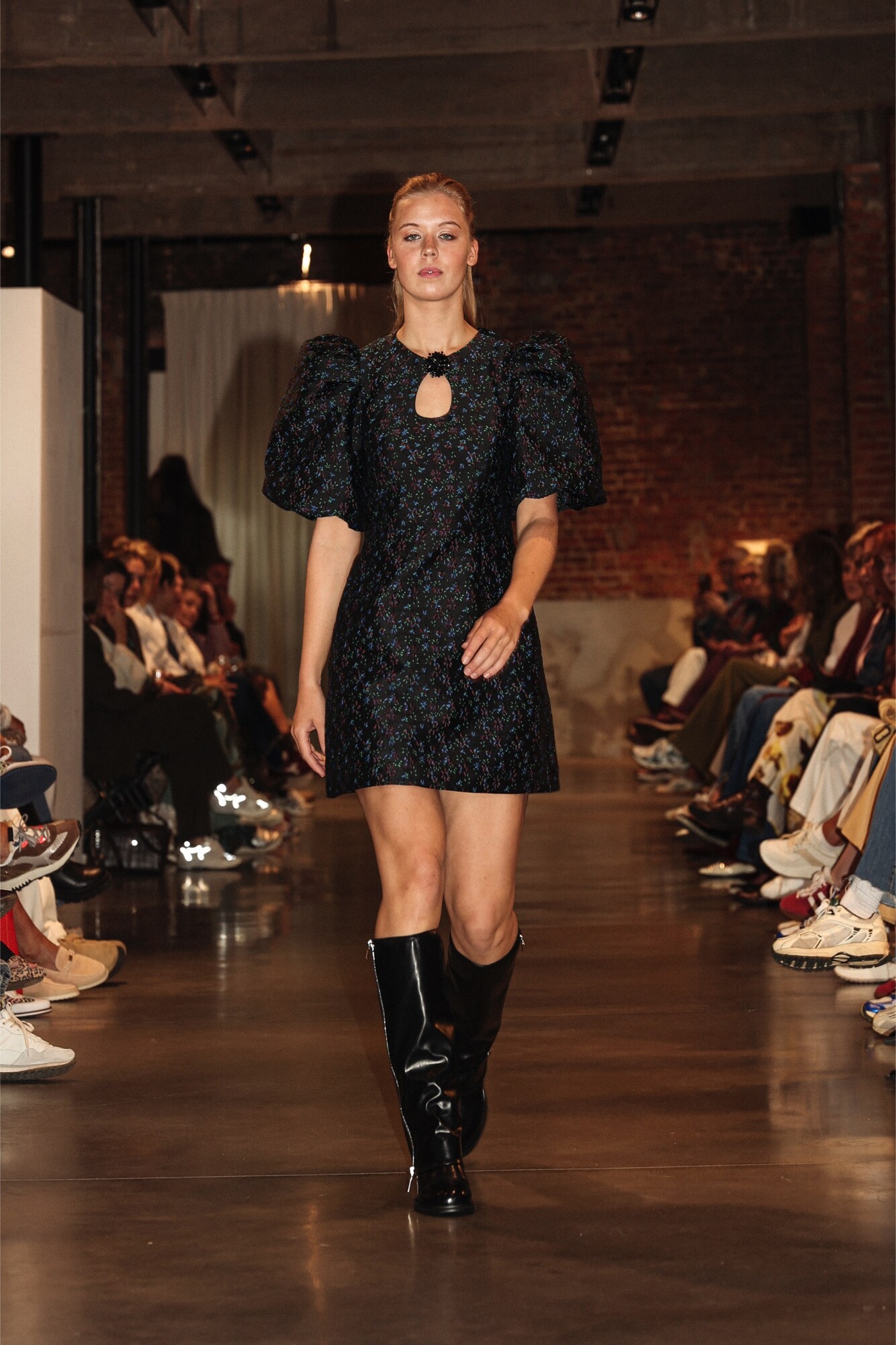 Runway Show PT.1 - 0.49