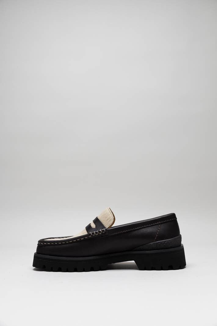 Donkerbruin Mocassin image