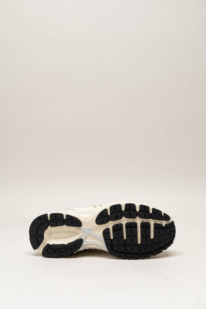 Beige Sneaker image