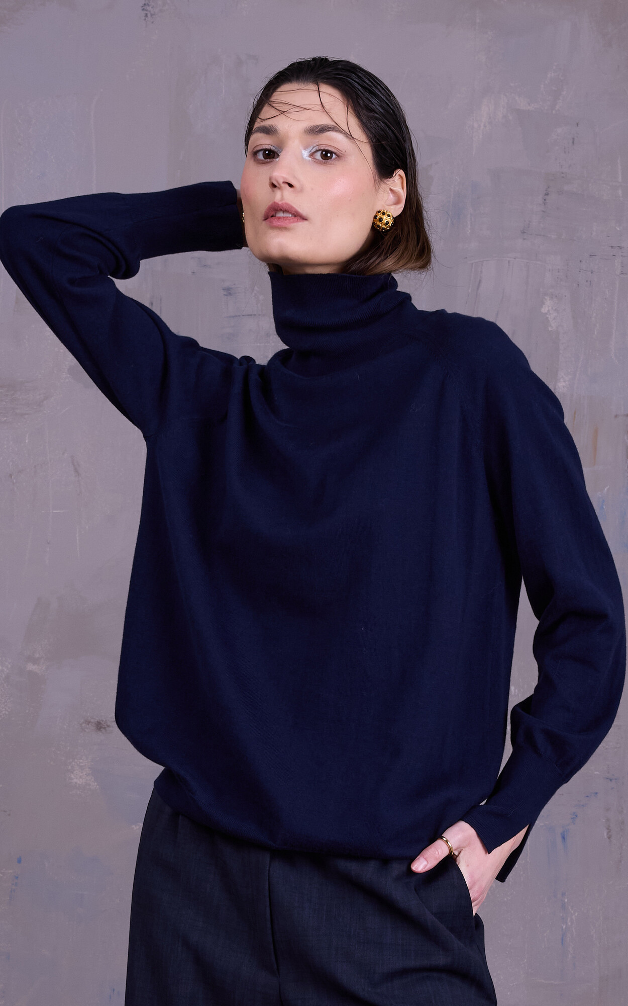 zoom in on Donkerblauw Sweater/trui image Donkerblauw Sweater/trui image