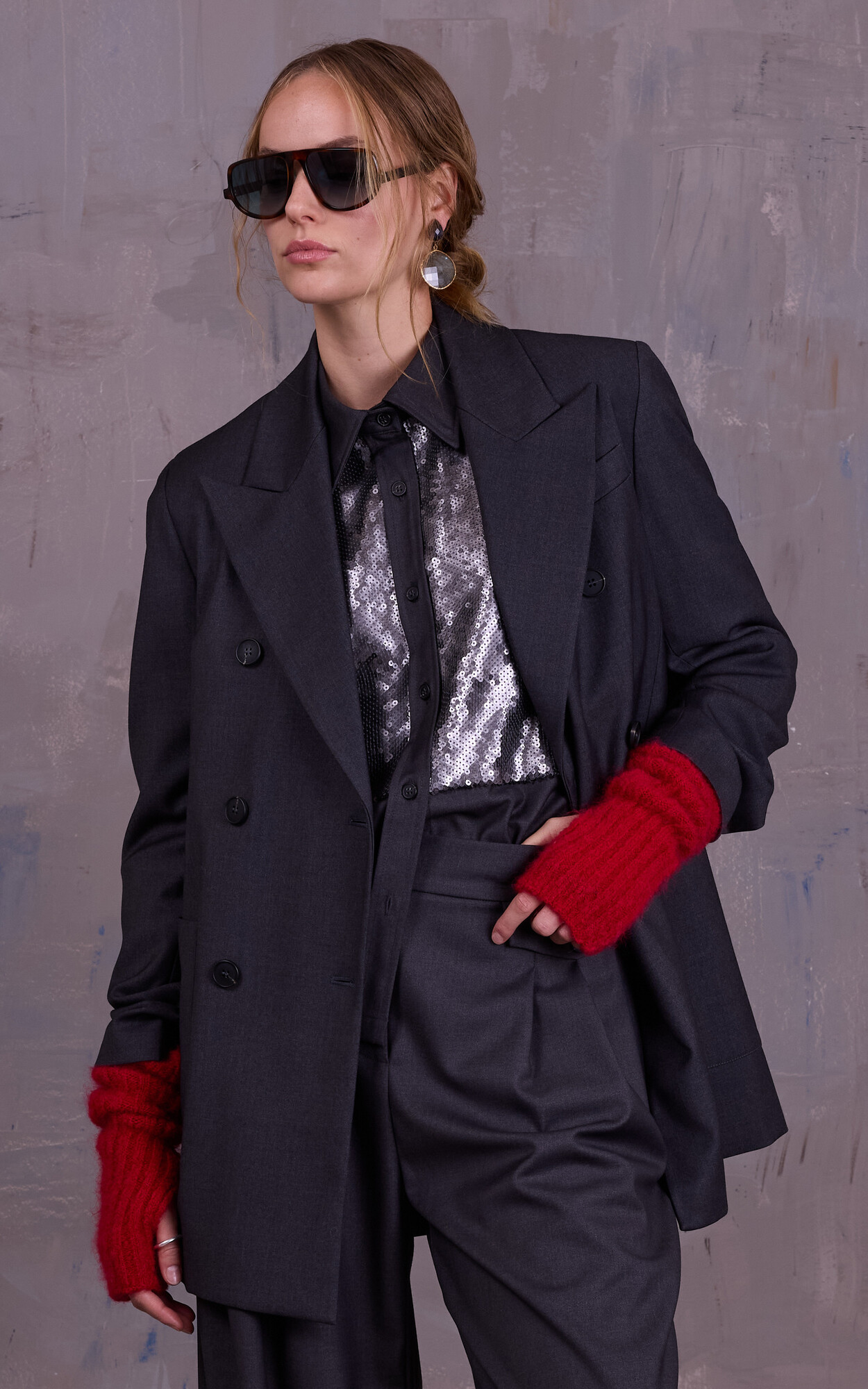 zoom in on Grijs Blazer image Grijs Blazer image