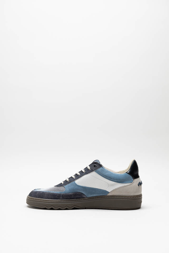 zoom in on Blauw Sneaker image Blauw Sneaker image