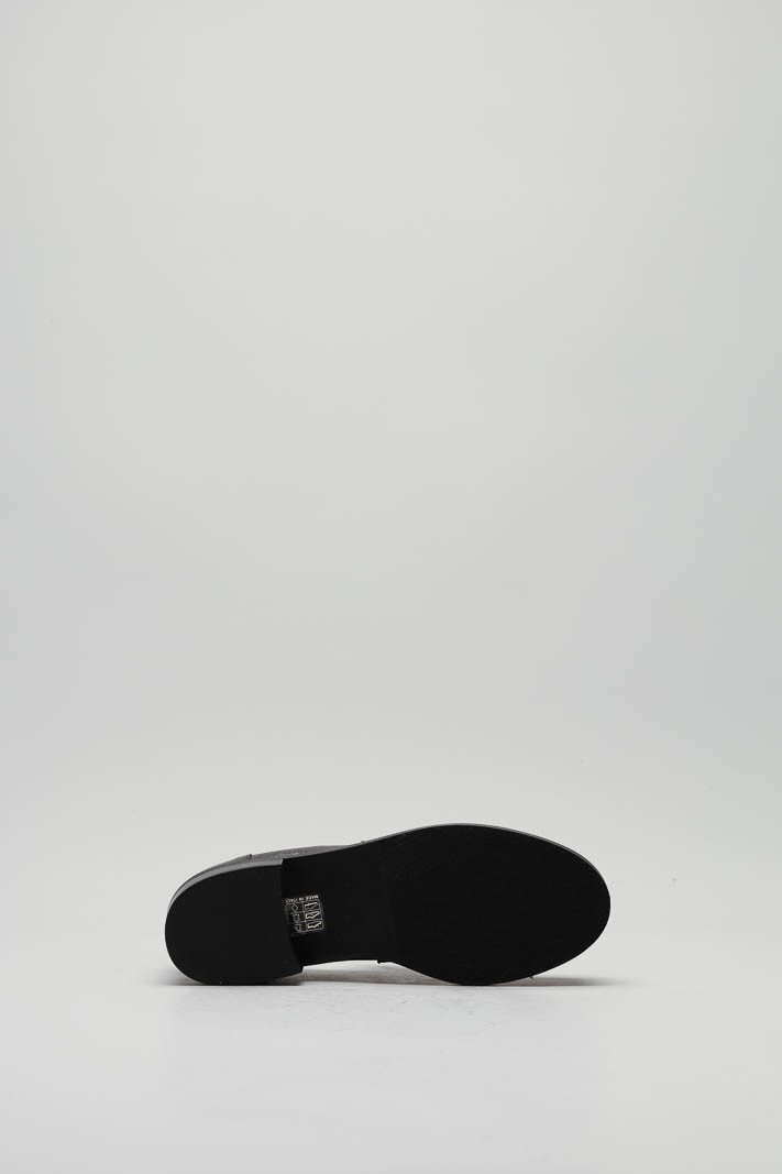 zoom in on Platina Mocassin image Platina Mocassin image