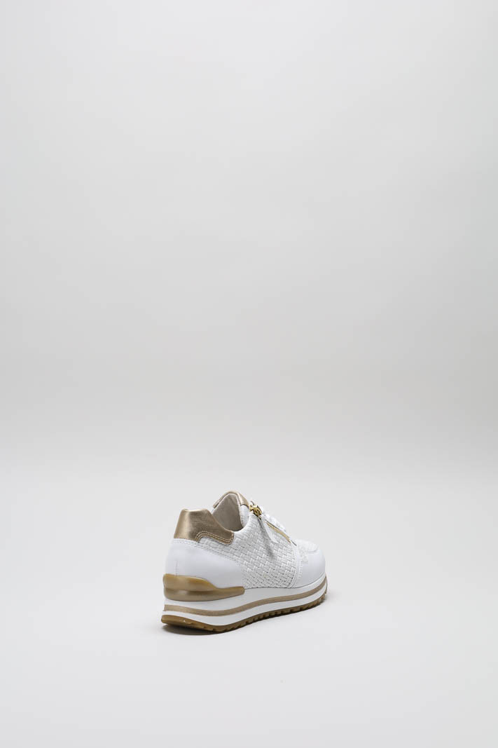 zoom in on Wit Sneaker image Wit Sneaker image