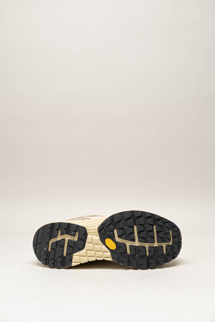 Donkerbeige Sneaker image