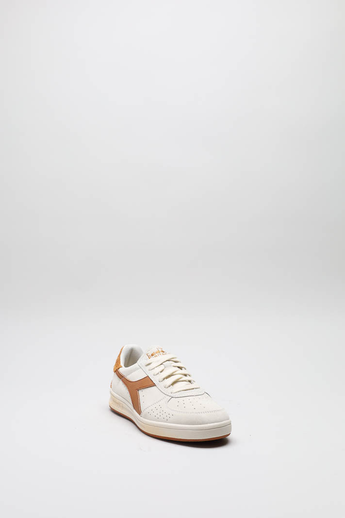 Ecru Sneaker
