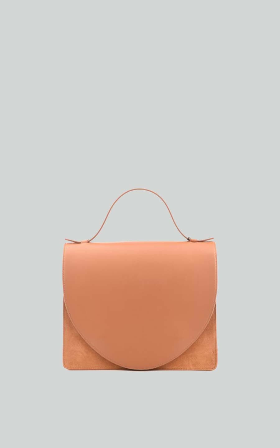 zoom in on Cognac Handtas image Cognac Handtas image