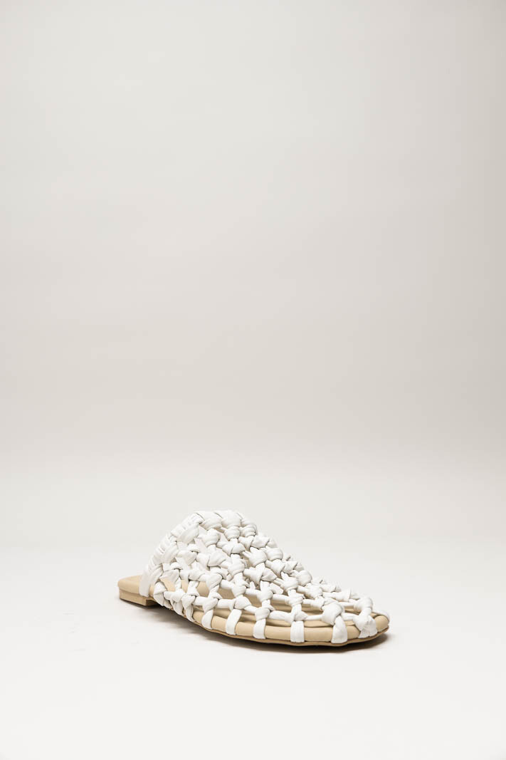 Gebroken wit Muiltje image