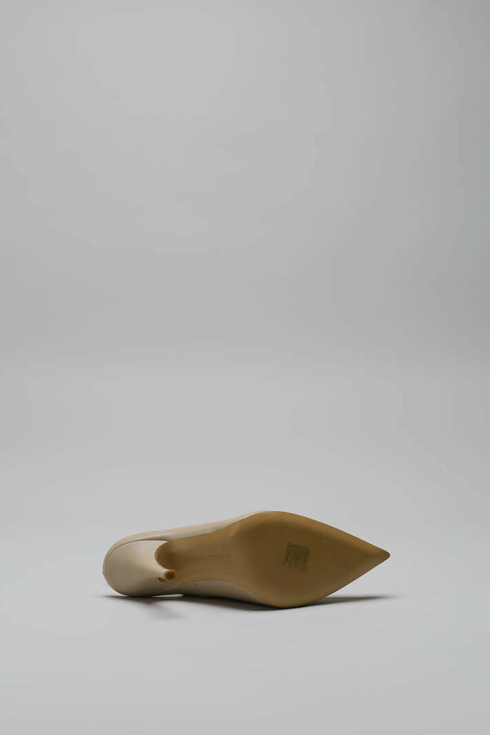 zoom in on Beige Pump image Beige Pump image