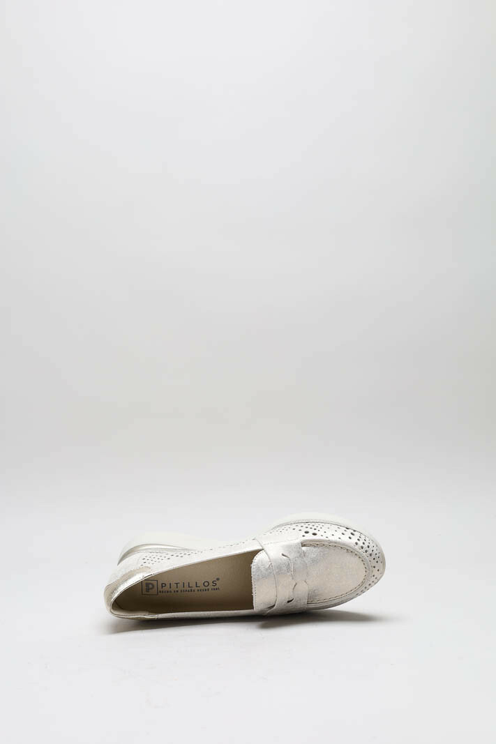 zoom in on Goud Mocassin image Goud Mocassin image