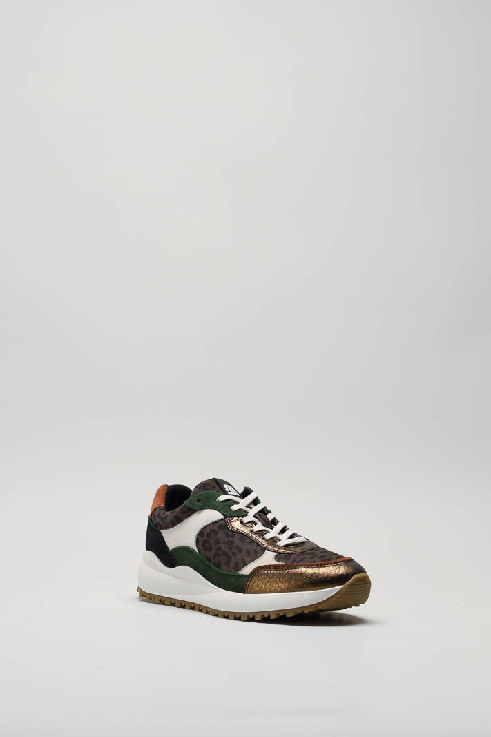 zoom in on Bruin Sneaker image Bruin Sneaker image