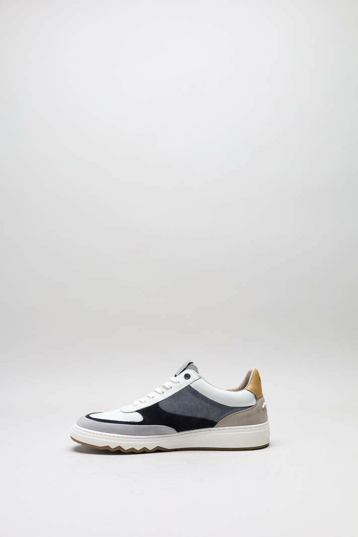zoom in on Lichtblauw Sneaker image Lichtblauw Sneaker image