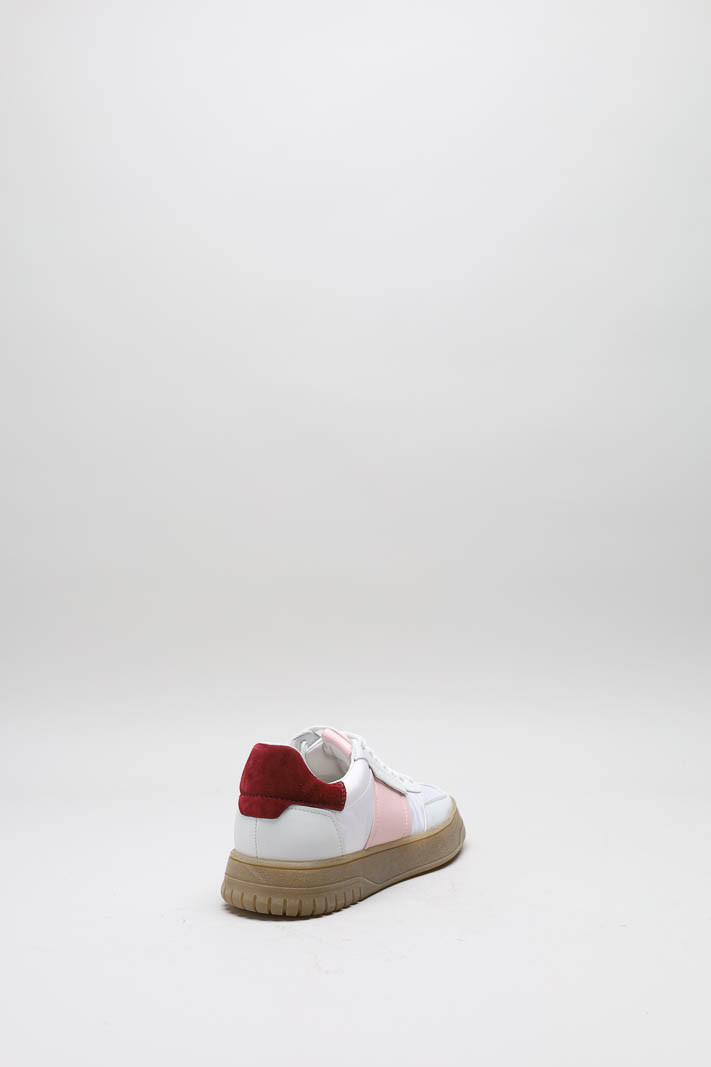 zoom in on Wit Sneaker image Wit Sneaker image
