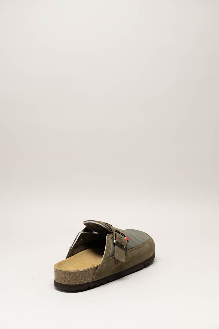 Kaki Muil image
