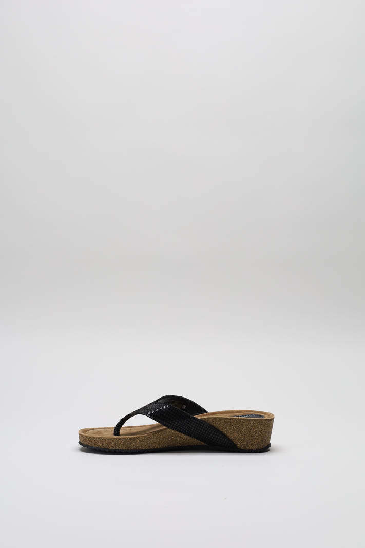 zoom in on Zwart Slipper image Zwart Slipper image