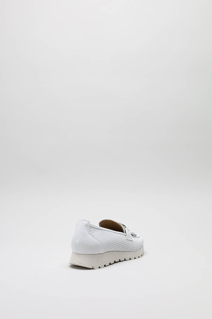 zoom in on Wit Mocassin image Wit Mocassin image
