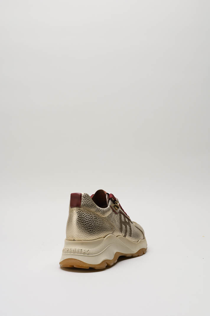 zoom in on Goud Sneaker image Goud Sneaker image