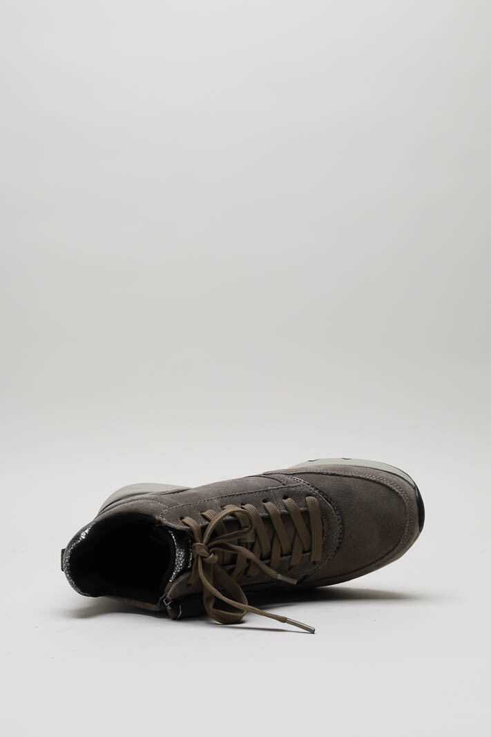 zoom in on Grijs Sneaker image Grijs Sneaker image