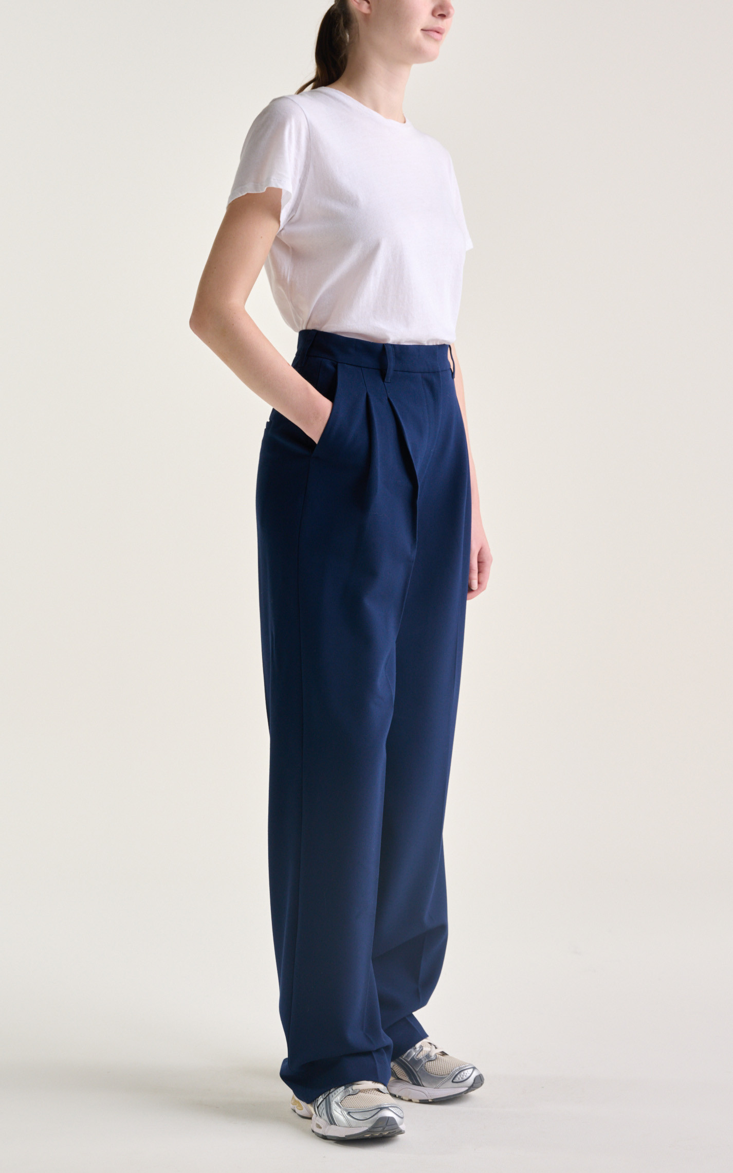 zoom in on Blauw Broek image Blauw Broek image