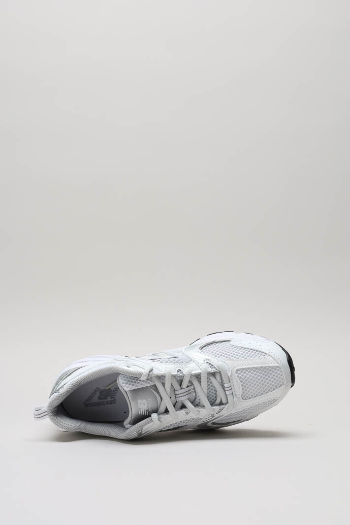 zoom in on Wit Sneaker image Wit Sneaker image