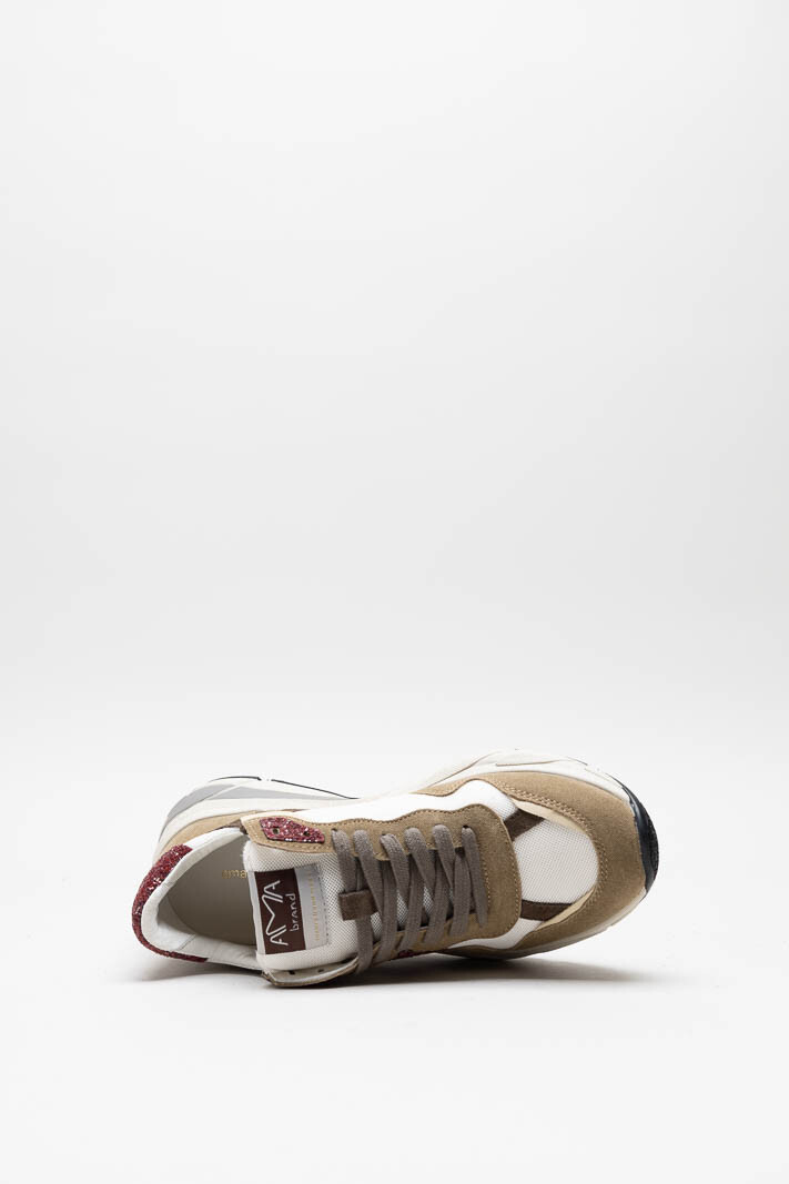 zoom in on Bruin Sneaker image Bruin Sneaker image
